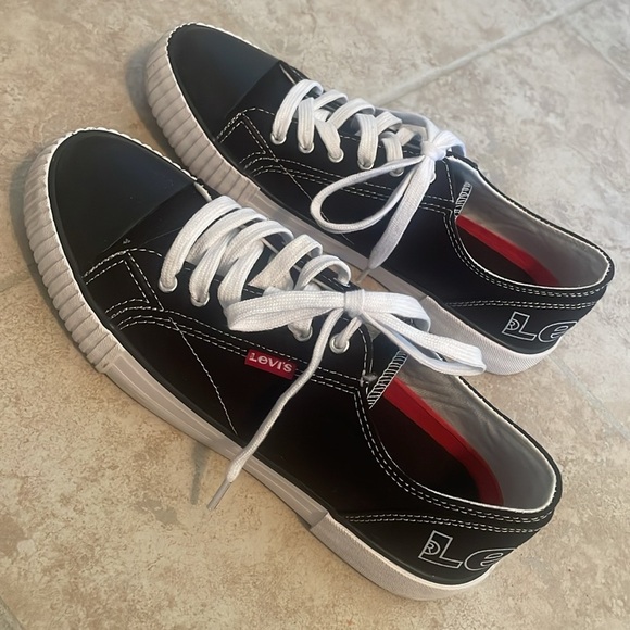 *GORGEOUS* *LIKE NEW* Levi’s Canvas Shoes Women's Size 7​ - Picture 7 of 9